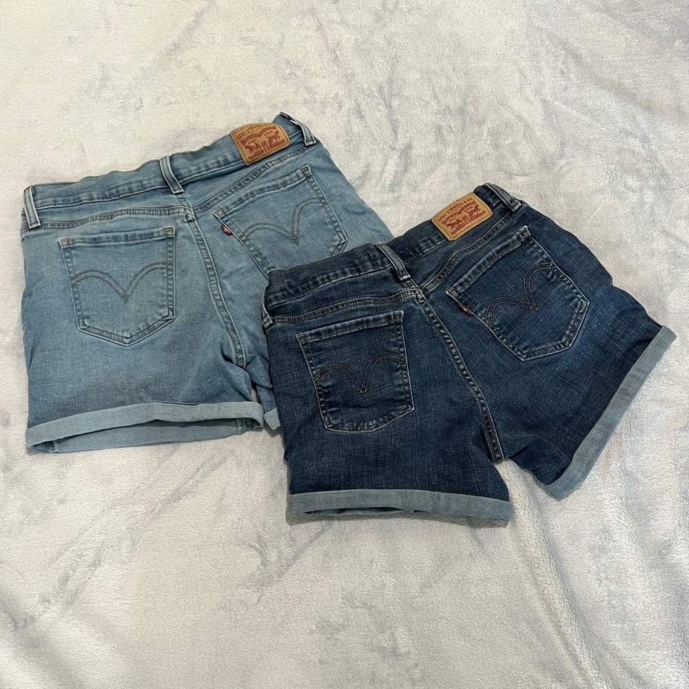 Levi's Mid Length Shorts